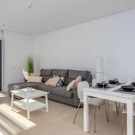 Middel Views Penthouse With Private Pool By Costarentals - Ref 154 Apartment