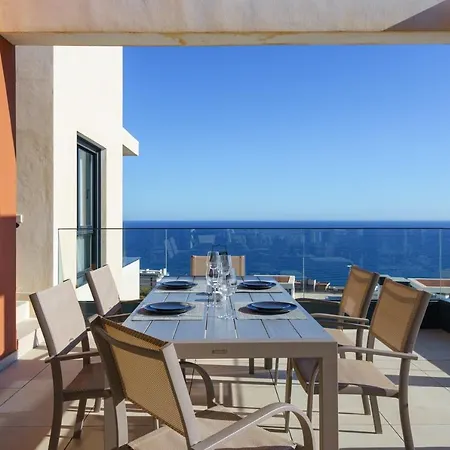 Middel Views Penthouse With Private Pool By Costarentals - Ref 154 *